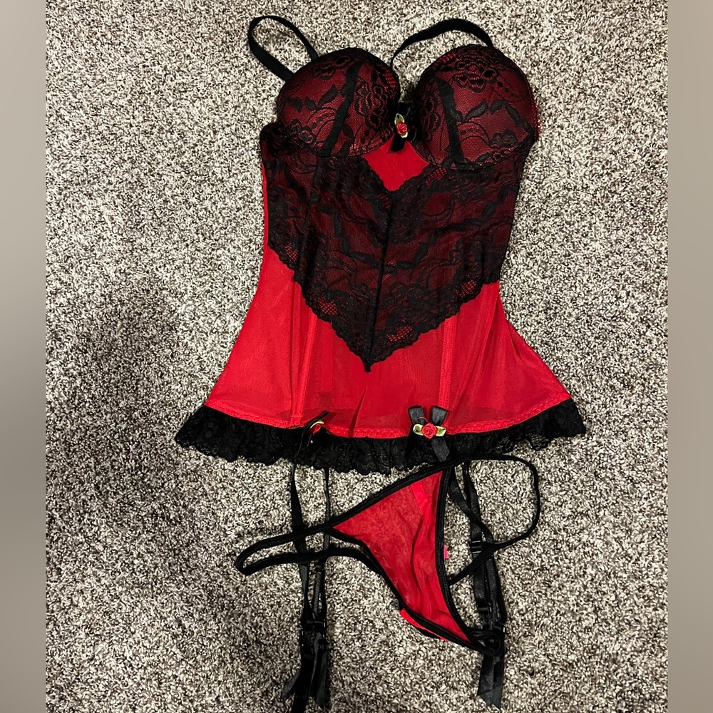 Seven Til Midnight Bustier/Corset/Garter